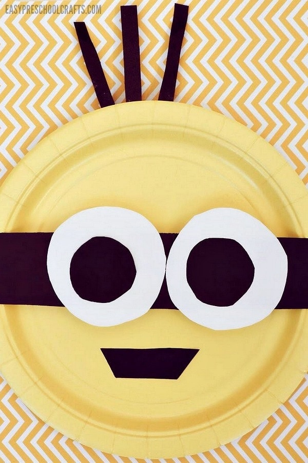 Finished paper plate Minions craft for toddlers
